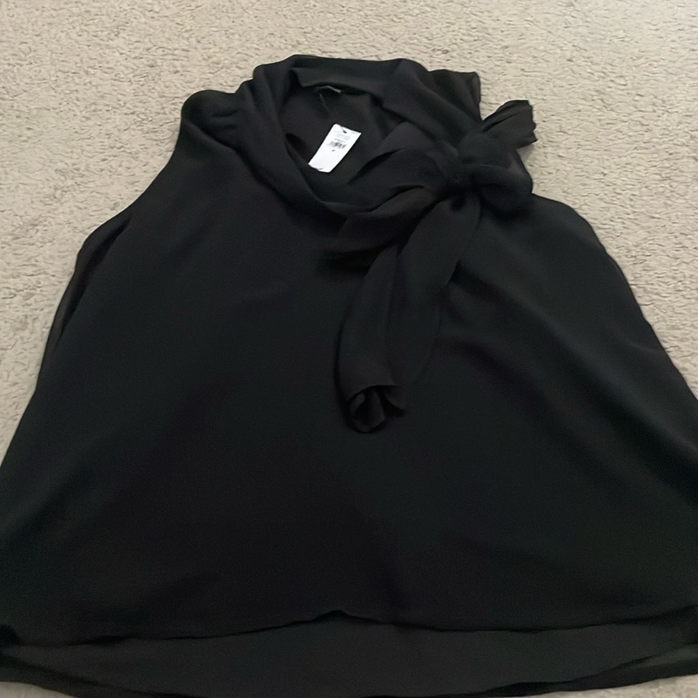 NWT Banana Republic Sleeveless black top with tie wrap around neck.